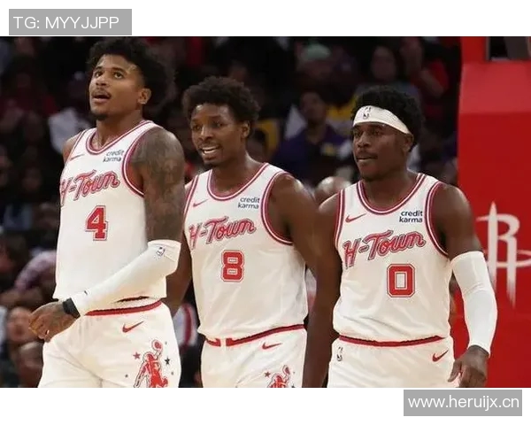 乌度卡：伊森的伤情并不严重，阿隆·霍乐迪今天将顶替他首发